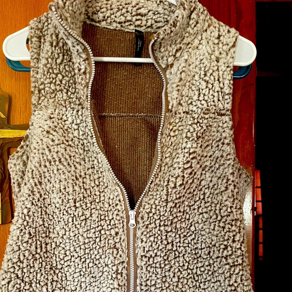 Sherpa brown vest